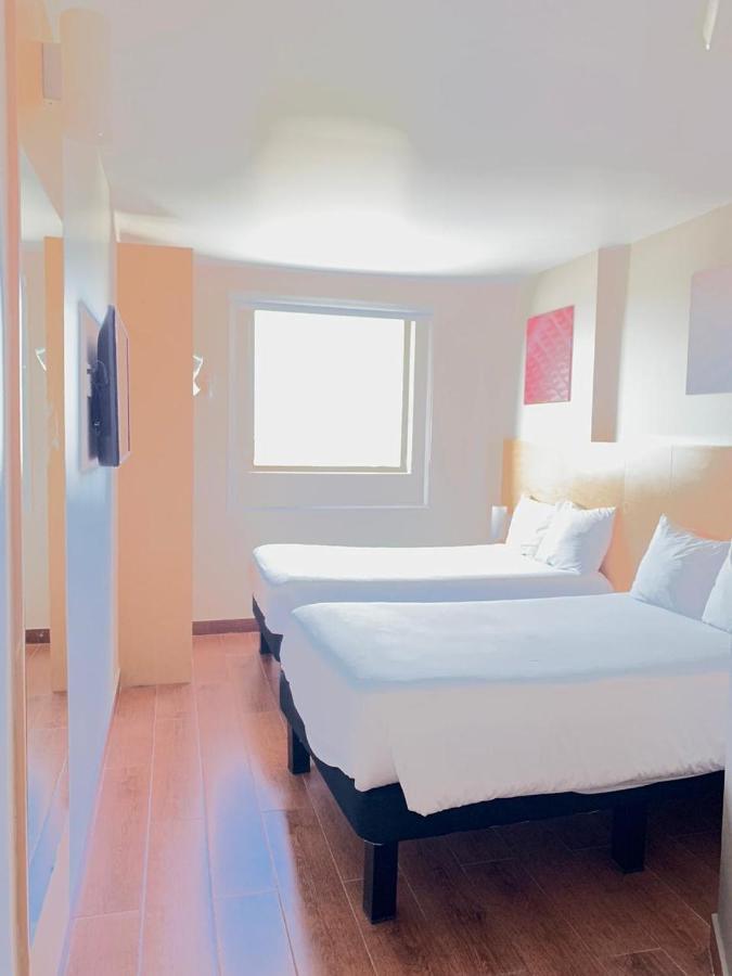 Ibis Cancun Centro Bagian luar foto