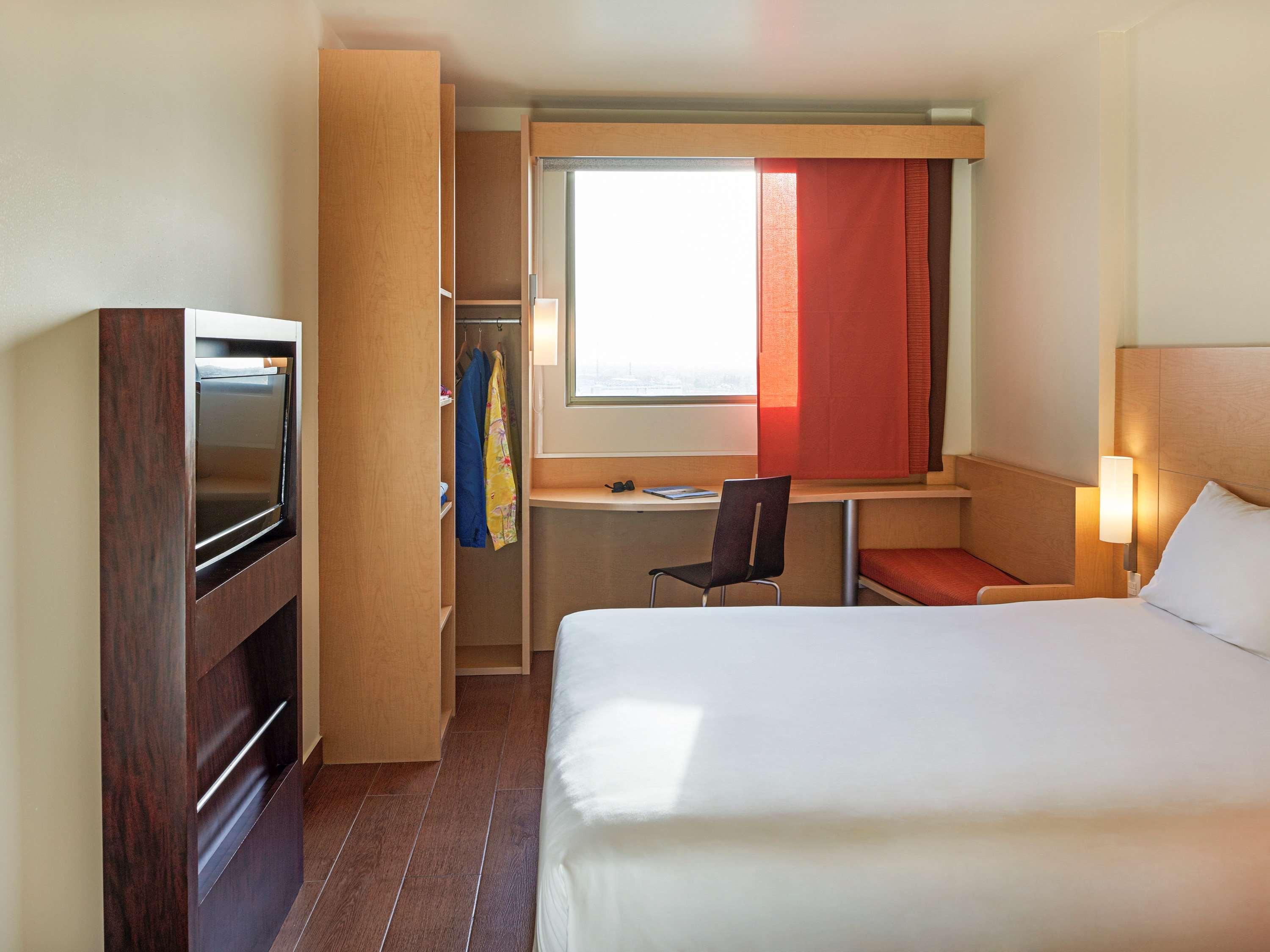 Ibis Cancun Centro Bagian luar foto
