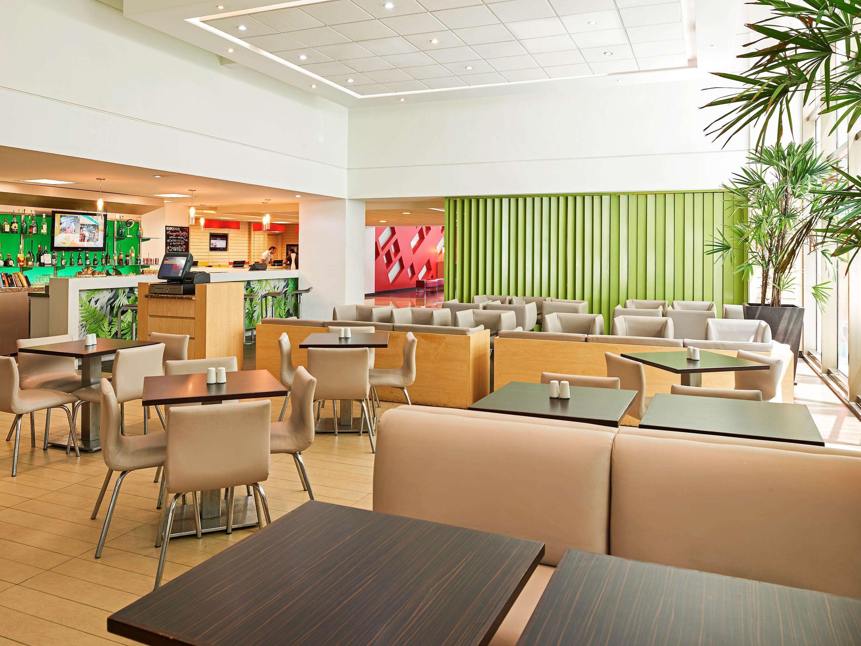 Ibis Cancun Centro Bagian luar foto