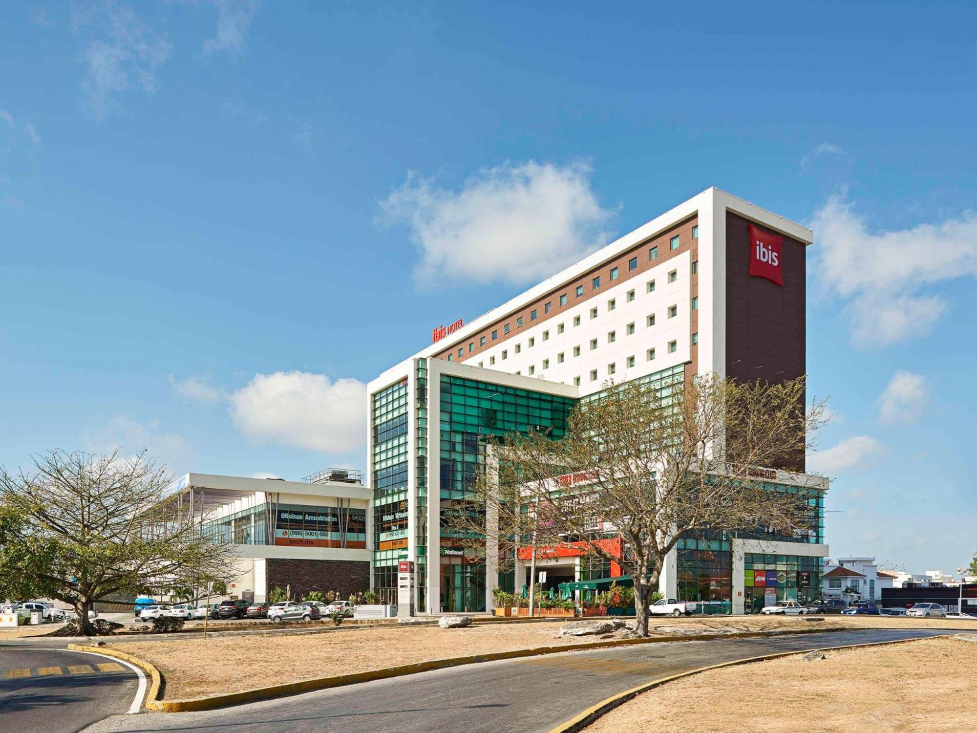 Ibis Cancun Centro Bagian luar foto