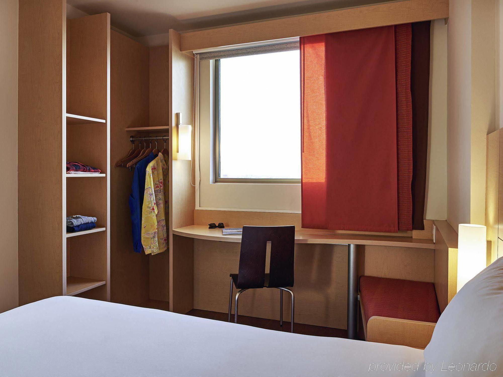 Ibis Cancun Centro Bagian luar foto